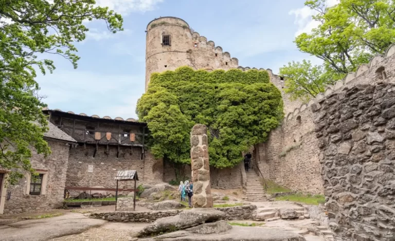 Zamek Chojnik – Ruiny